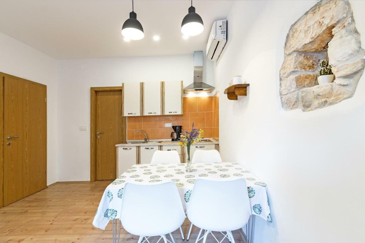 Cozy Apartment 10 Min From The Beach 普拉 外观 照片